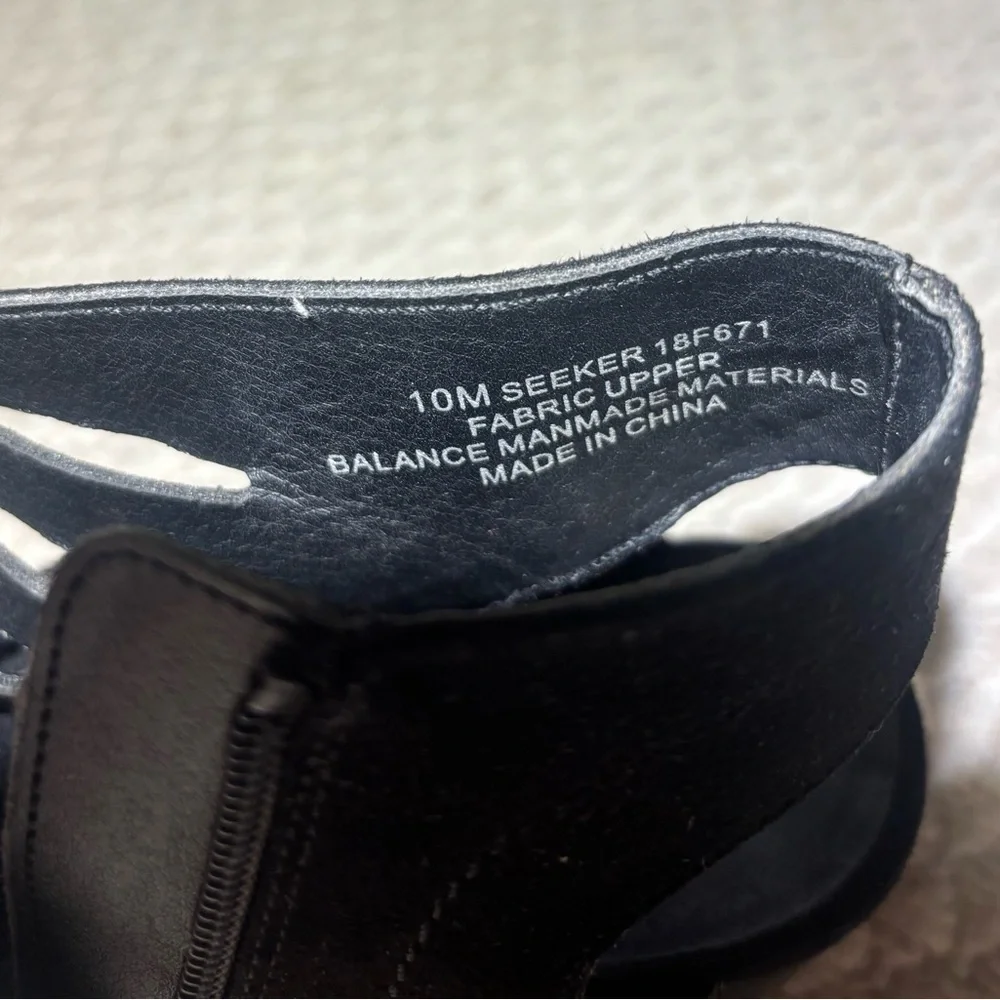 Madeline Black Women's Sandals suede Size 10M Day and Night